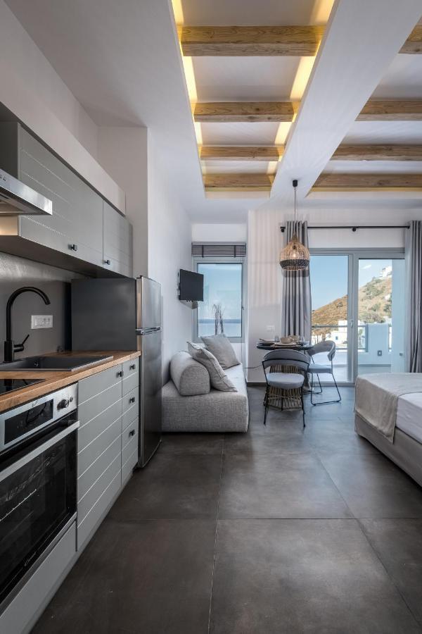 Vivere Luxury Suites Pera Gyalos Esterno foto